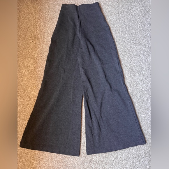 Quince Charcoal Gray Trousers, Size XS, Ultra Stretch Ponte Super Wide Leg - Picture 8 of 10